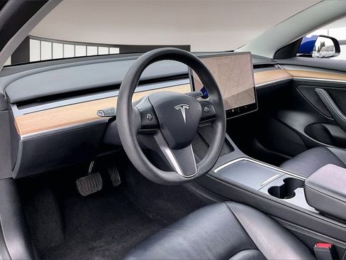 Used 2023 Tesla Model 3 Standard Range image 15