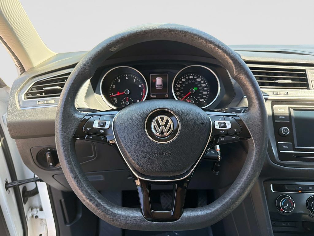 Used 2021 Volkswagen Tiguan S FWD image 31