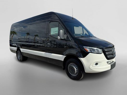 New 2025 Mercedes-Benz Sprinter 3500 image 7