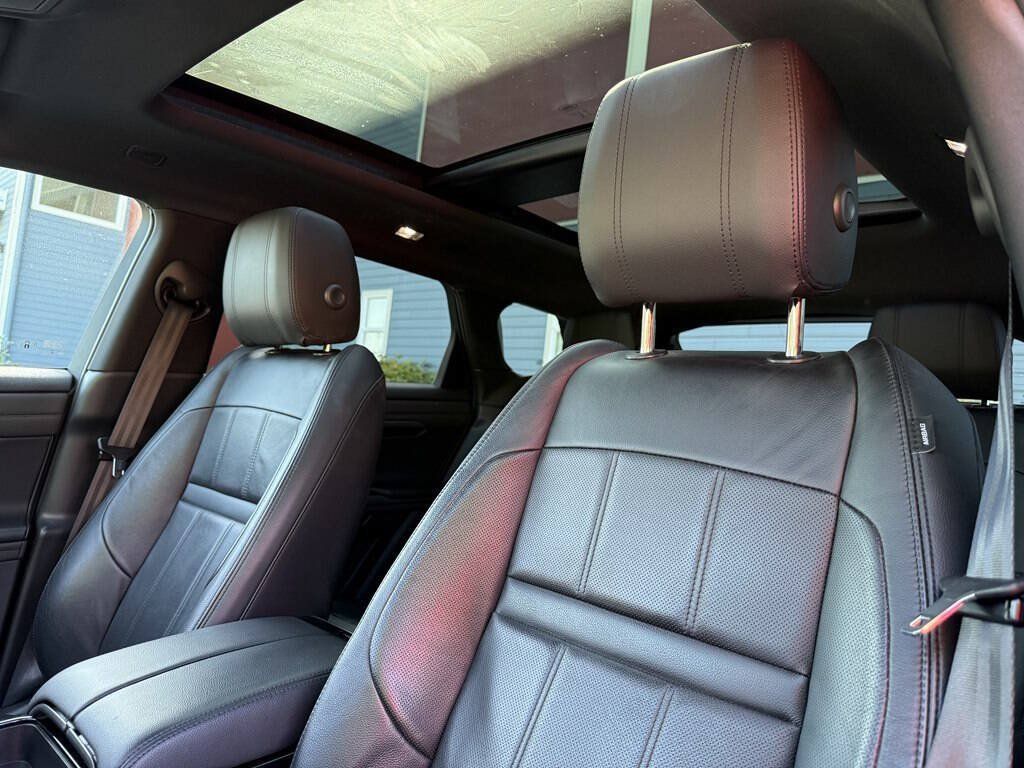 Used 2020 Land Rover Range Rover Evoque SE AWD/4WD image 16