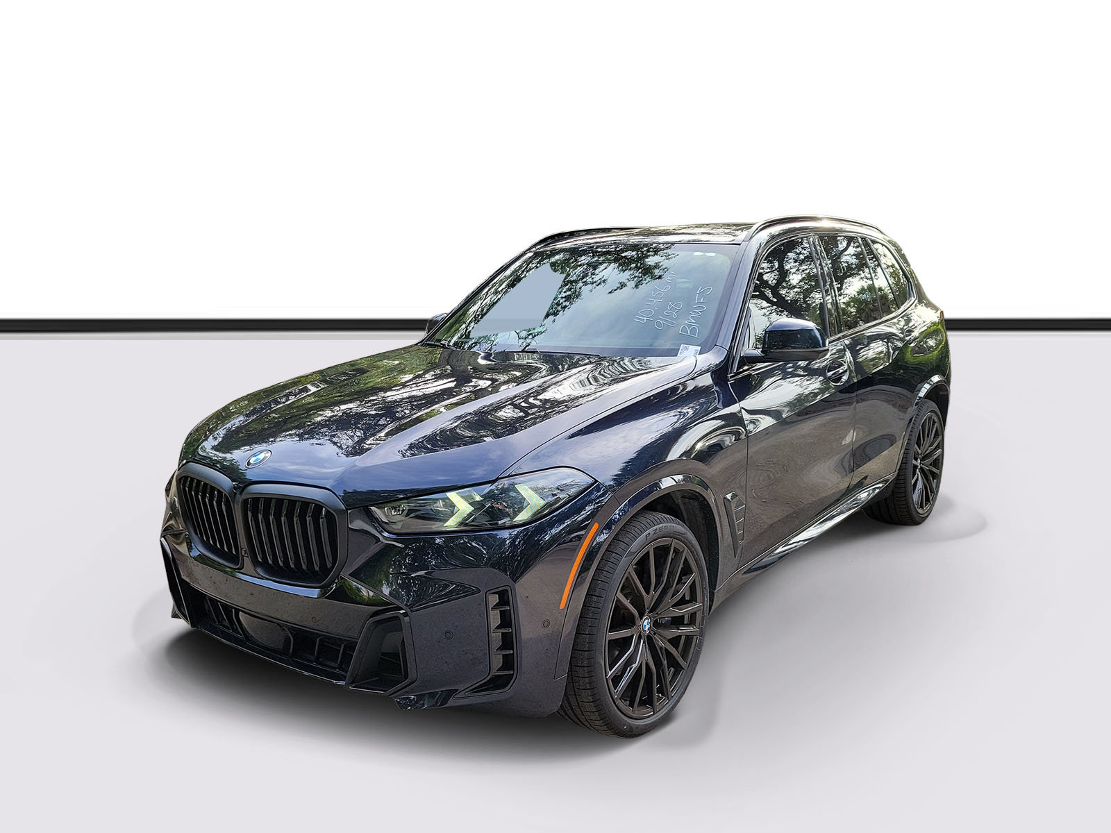 Certified 2024 BMW X5 xDrive40i w/ M Sport Package AWD/4WD image 3