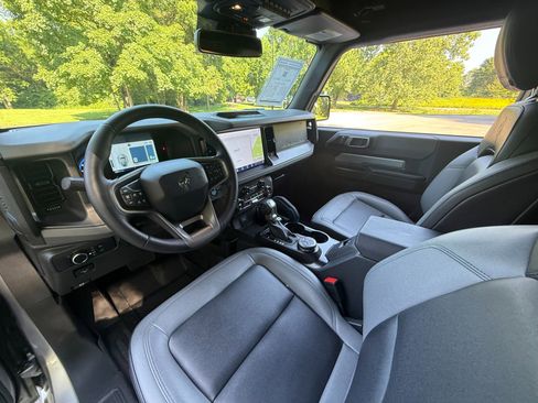 Used 2024 Ford Bronco Black Diamond image 14