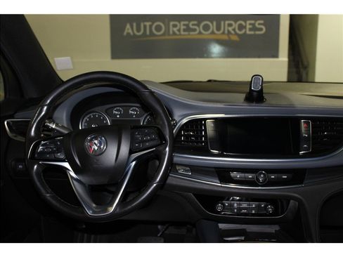 Used 2023 Buick Enclave Essence image 15