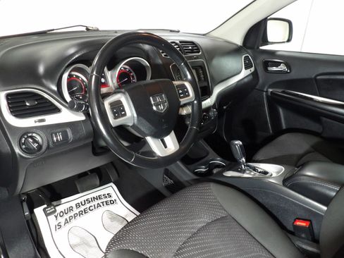 Used 2019 Dodge Journey SE w/ Premium Group FWD image 10