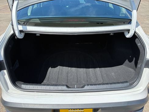 Used 2026 Kia K4 FWD image 25