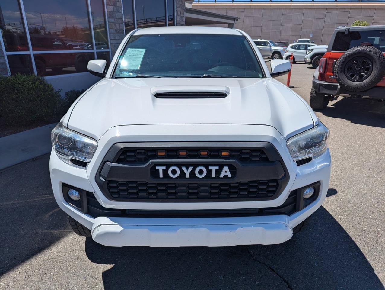 Used 2018 Toyota Tacoma TRD Sport w/ Technology Package AWD/4WD image 7