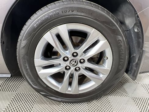 Used 2022 Toyota Sienna Limited FWD image 13