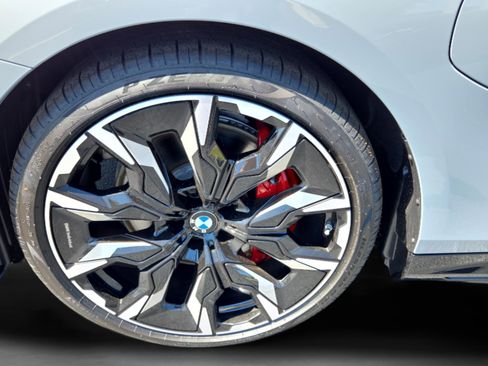 New 2026 BMW 550e xDrive AWD/4WD image 40