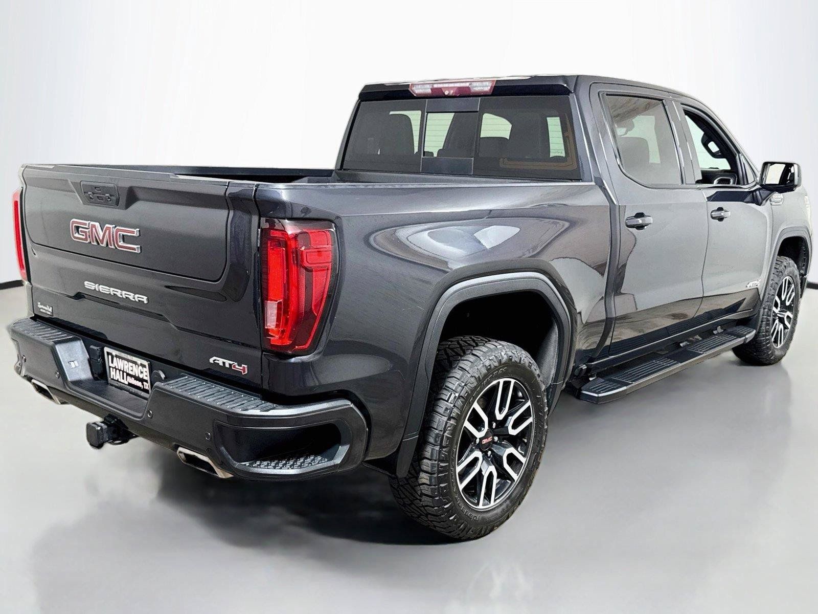 Used 2020 GMC Sierra 1500 AT4 w/ AT4 Premium Package AWD/4WD image 4