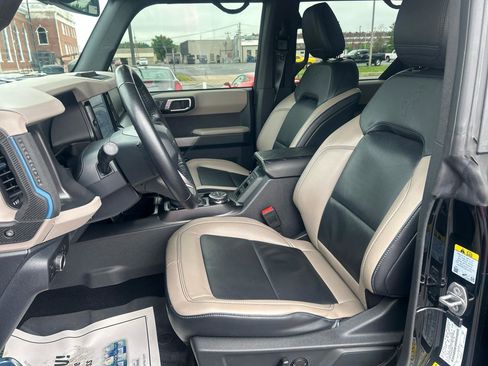 Used 2022 Ford Bronco Wildtrak AWD/4WD image 11