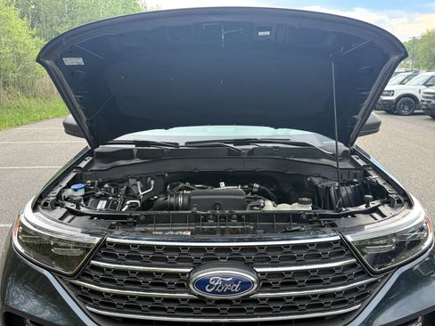 Certified 2023 Ford Explorer XLT w/ Equipment Group 202A AWD/4WD image 16