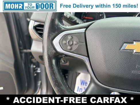 Used 2021 Chevrolet Traverse LT w/ LT Premium Package image 17