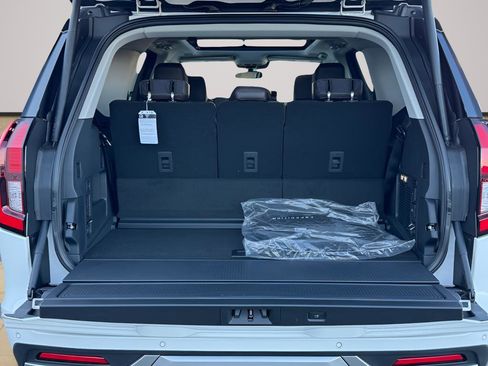 New 2025 Ford Expedition Platinum w/ Platinum Ultimate Package image 40