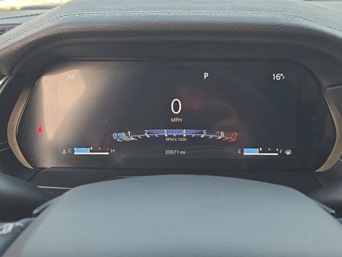 Used 2023 Jeep Grand Cherokee Limited w/ Luxury Tech Group II image 11