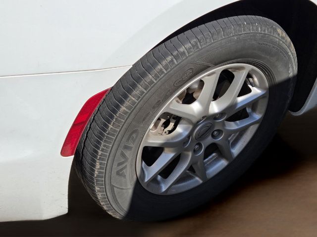 Used 2024 Chrysler Pacifica Touring-L FWD image 6