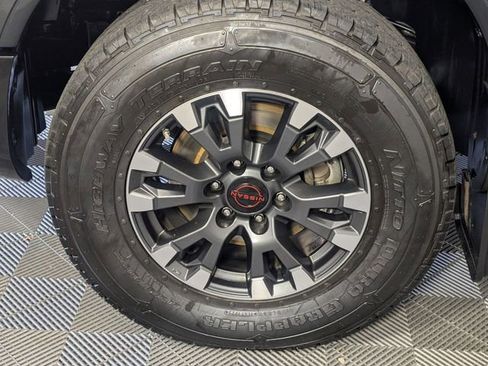 Used 2024 Nissan Titan PRO-4X w/ Pro-4x Convenience Package AWD/4WD image 8