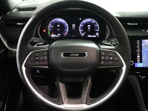New 2026 Jeep Grand Cherokee L Limited AWD/4WD image 18