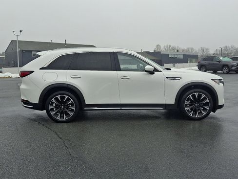 Certified 2024 MAZDA CX-90 Plug-In Hybrid w/ Premium Pkg image 8