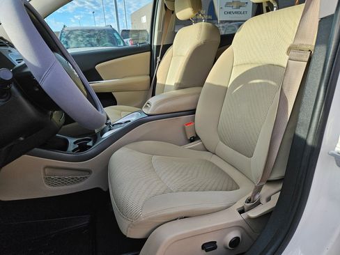 Used 2016 Dodge Journey SXT w/ Comfort/Convenience Group image 15