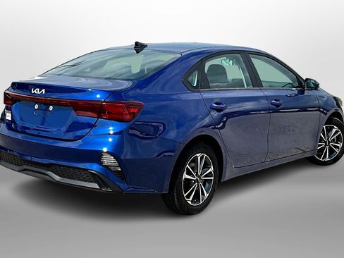 Used 2023 Kia Forte LXS image 10