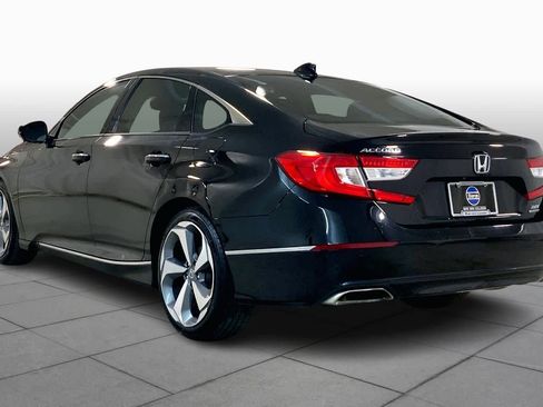 Used 2020 Honda Accord Touring image 11