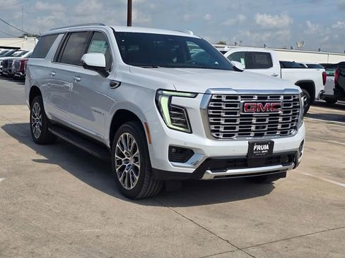 New 2026 GMC Yukon XL Denali RWD image 3