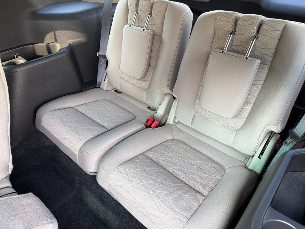 Used 2014 Ford Explorer FWD image 13