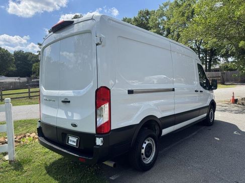 Used 2023 Ford Transit 250 Medium Roof RWD image 3