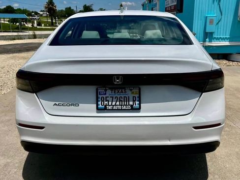 Used 2023 Honda Accord EX image 4