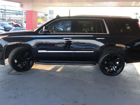 Used 2020 Cadillac Escalade Luxury image 8