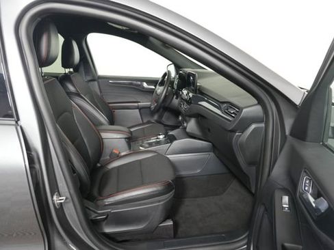 Certified 2025 Ford Escape ST-Line image 21