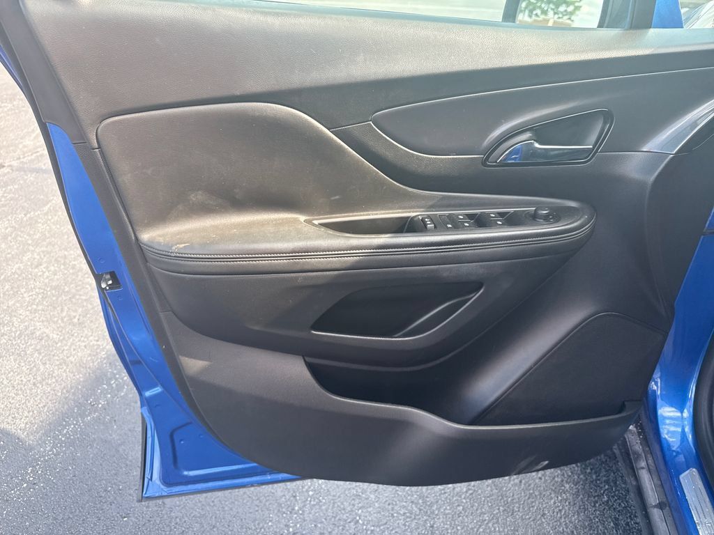 Used 2017 Buick Encore Essence FWD image 12