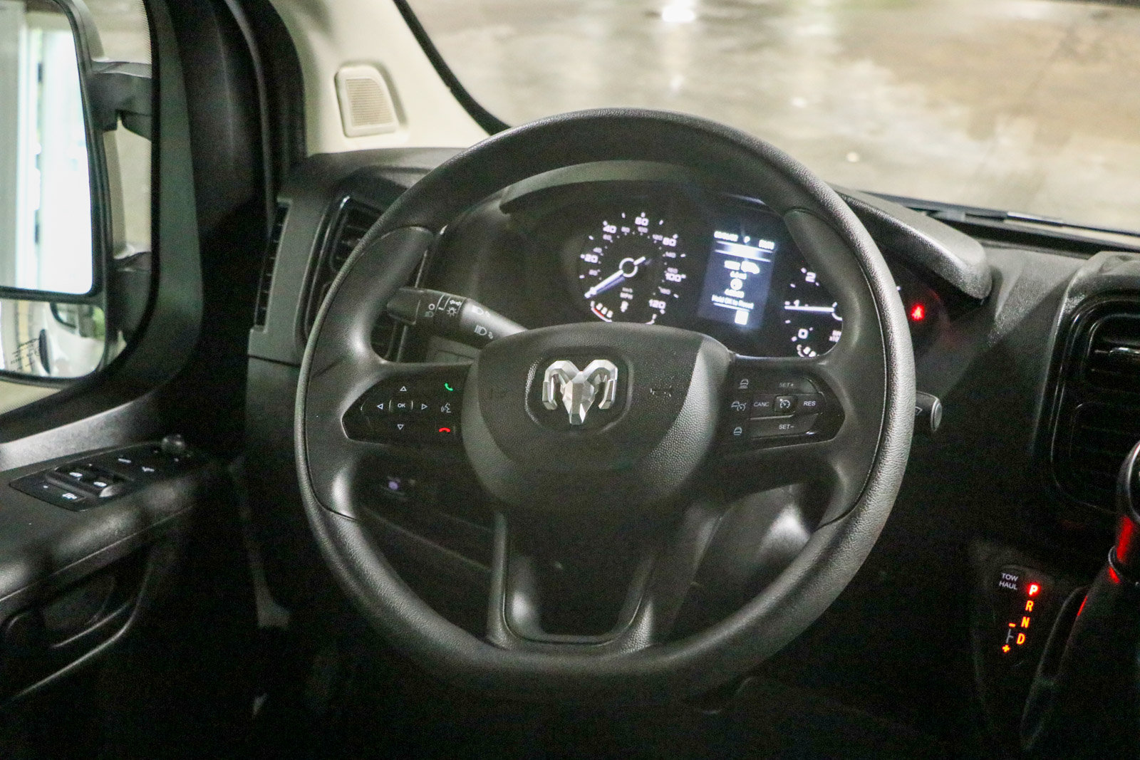 Used 2024 RAM ProMaster 2500 w/ Convenience Group FWD image 12