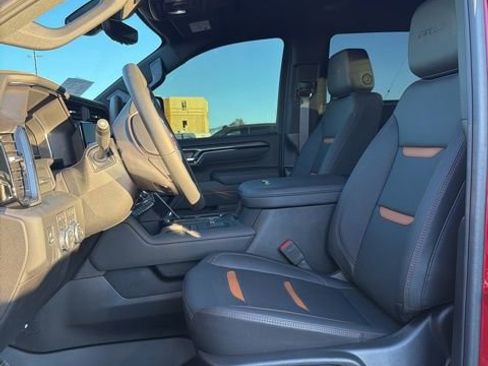 Used 2025 GMC Sierra 2500 AT4 w/ AT4 Premium Plus Package image 9