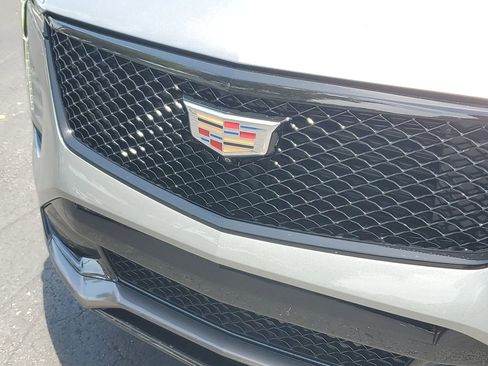 Certified 2025 Cadillac XT4 Sport FWD image 9