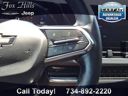 Used 2025 Chevrolet Equinox LT w/ Convenience Package II AWD/4WD image 17