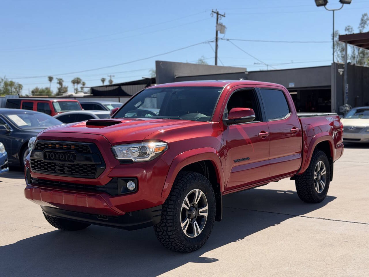 Used 2017 Toyota Tacoma TRD Sport w/ Premium & Technology Package RWD image 2
