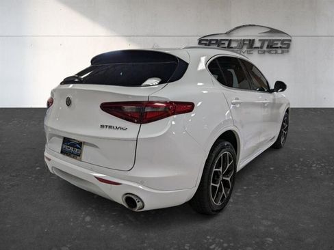 Used 2020 Alfa Romeo Stelvio Ti w/ Active Blind Spot Package AWD/4WD image 10