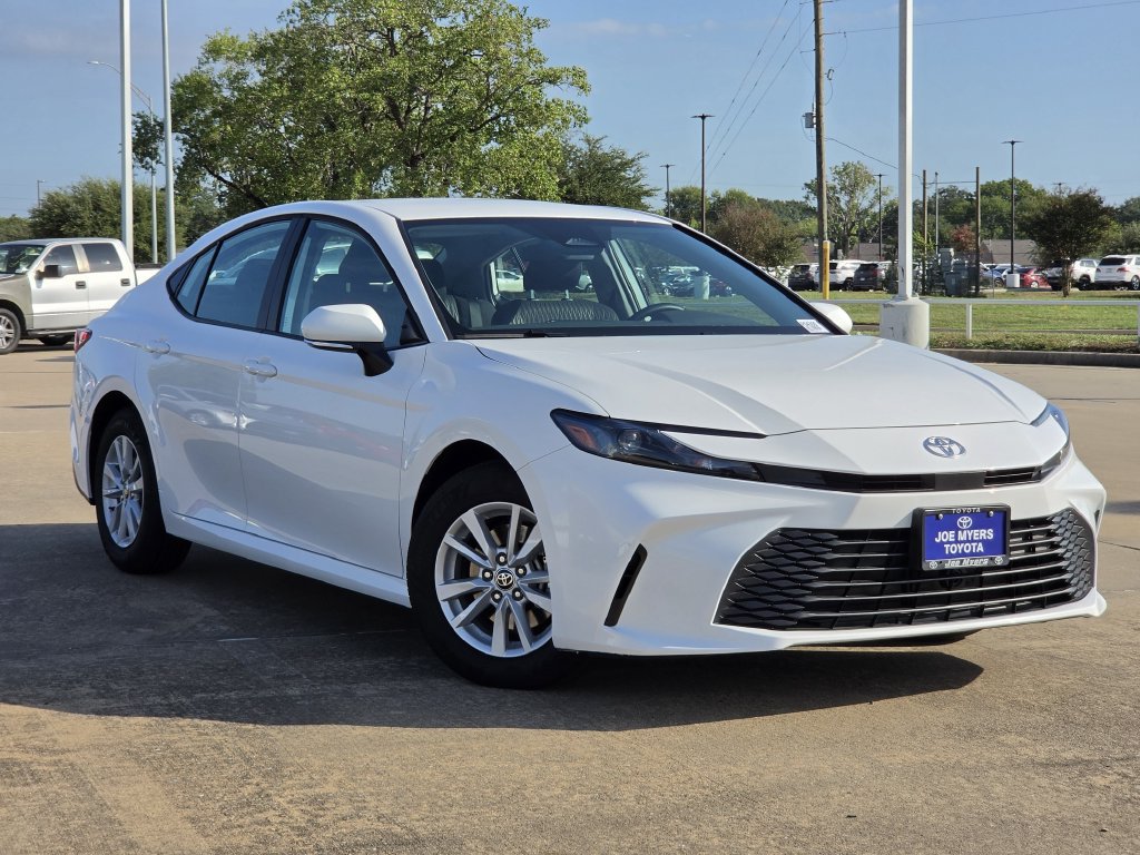 Used 2026 Toyota Camry LE FWD image 2