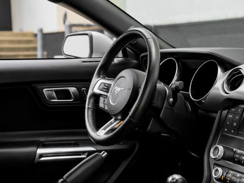 Used 2022 Ford Mustang GT RWD image 22