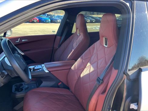 New 2025 BMW iX xDrive50 w/ Premium Package image 9
