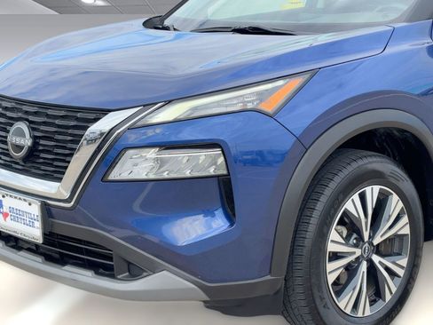 Used 2023 Nissan Rogue SV image 11