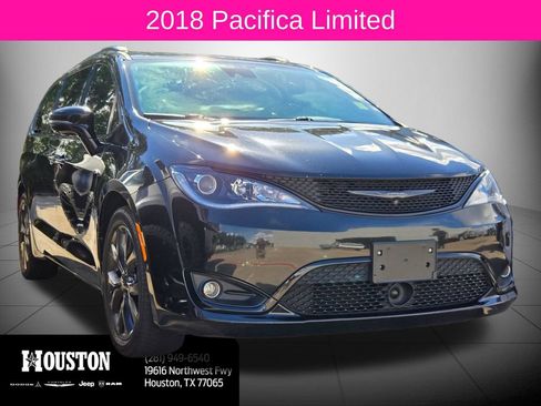 Used 2018 Chrysler Pacifica Limited w/ Advanced Safetytec Group FWD image 1