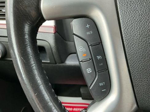 Used 2010 Cadillac Escalade Premium image 28