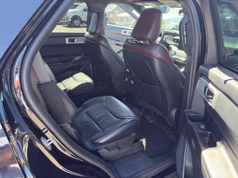 Used 2020 Ford Explorer Platinum AWD/4WD image 27