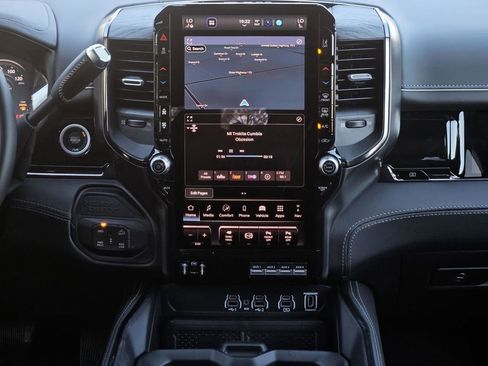 New 2026 RAM 2500 Limited AWD/4WD image 24