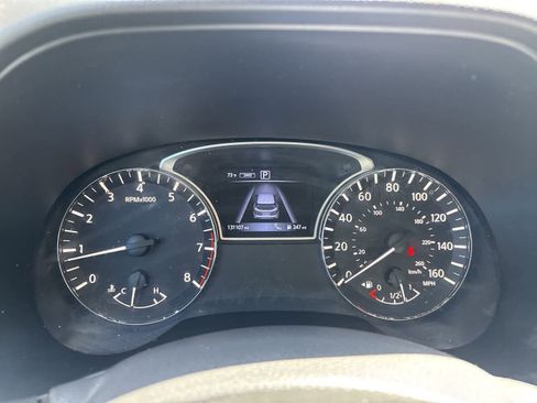 Used 2017 Nissan Pathfinder SL AWD/4WD image 11