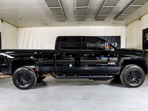 Used 2019 Chevrolet Silverado 2500 LTZ w/ Duramax Plus Package image 5