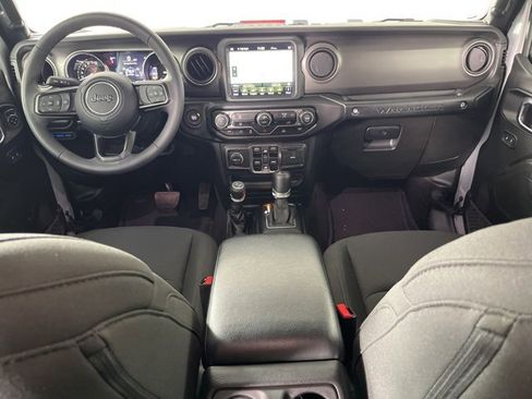 Used 2023 Jeep Wrangler Unlimited w/ Sun & Screen Package image 6