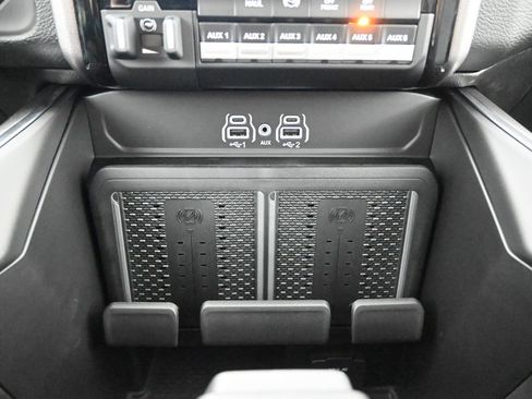 New 2026 RAM 3500 Big Horn AWD/4WD image 31